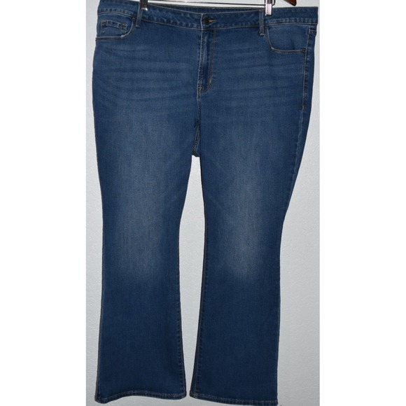 Old Navy Kicker Boot Stretch Jeans Size 22 Mid Rise Soft Blue Denim 5-Pocket - Picture 2 of 16